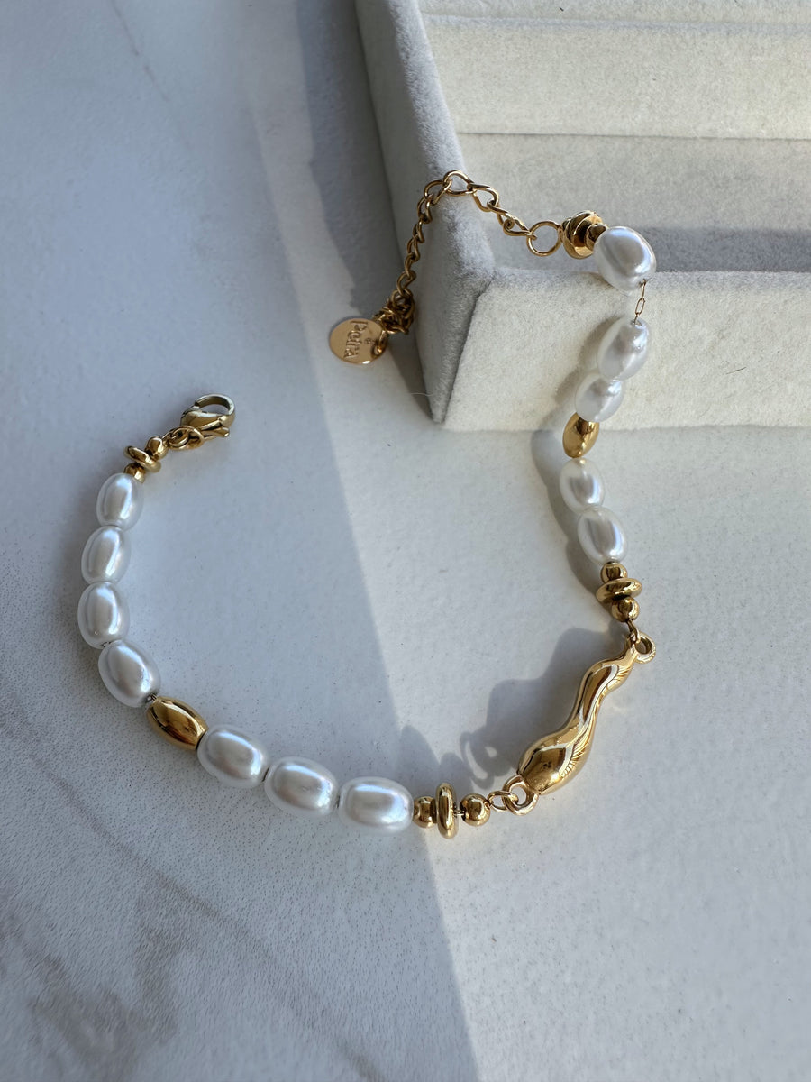 Madison Pearl Bracelet